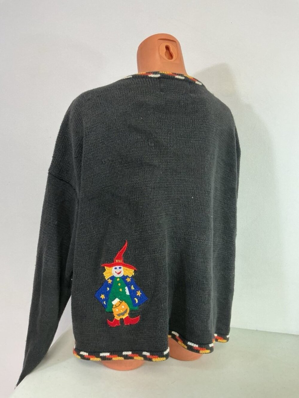Vintage Halloween Cardigan Sweater Witch Black Cat Candy Corn Womens XL - Picture 7 of 8
